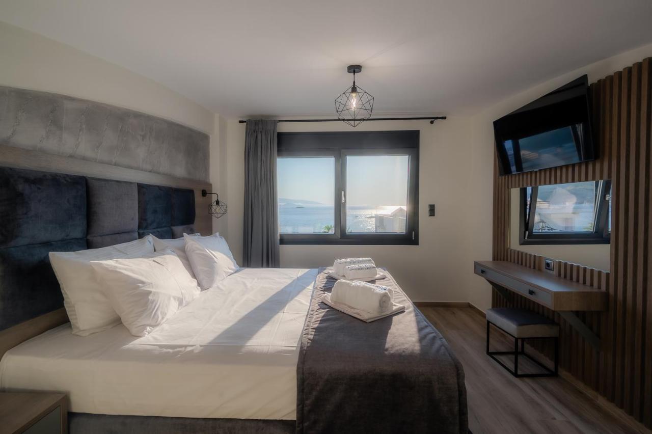 Blue Wave Luxury Suites Nea Iraklitsa Kültér fotó