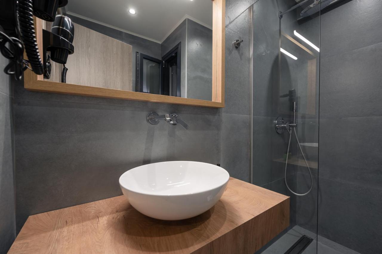 Blue Wave Luxury Suites Nea Iraklitsa Szoba fotó