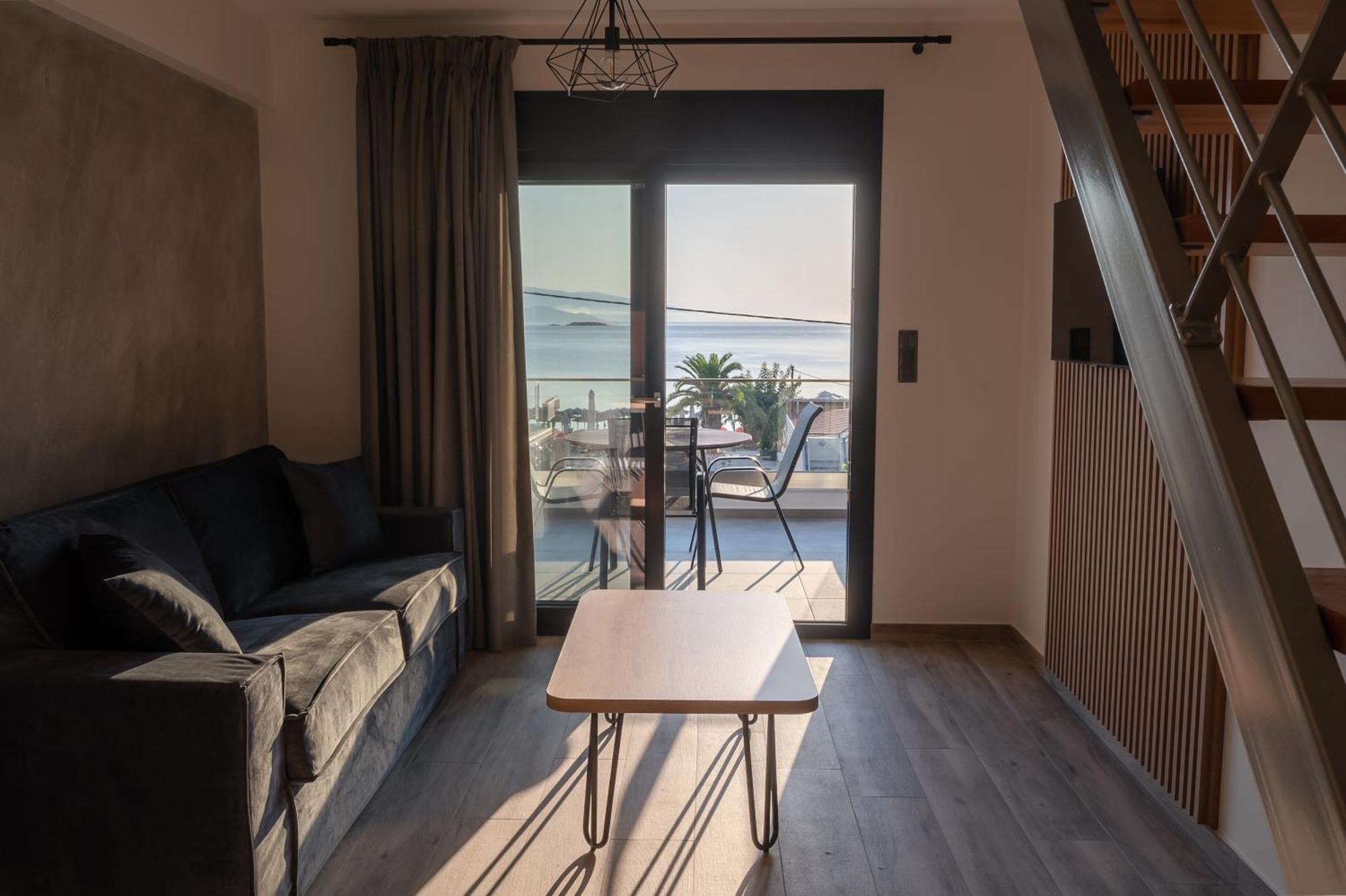 Blue Wave Luxury Suites Nea Iraklitsa Szoba fotó